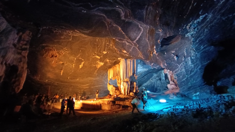 《北京人,人类最后的秘密》拍摄现场.jpg 《北京人,人类最后的秘密》拍摄现场.jpg