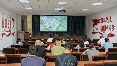 无锡分公司员工收看直播.jpg 无锡分公司员工收看直播.jpg