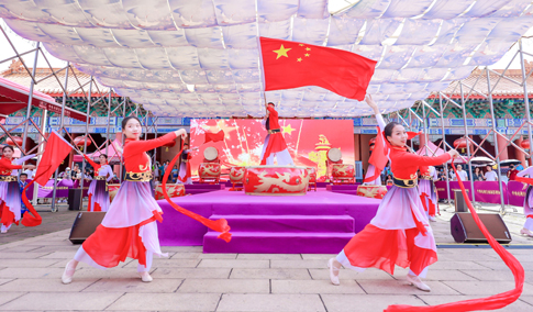 南海影视城精心编排《鼓乐中华》迎国庆.jpg 南海影视城精心编排《鼓乐中华》迎国庆.jpg