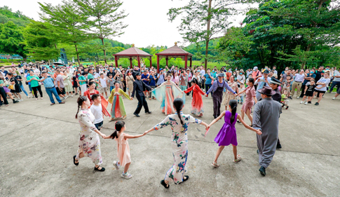 南海影视城演出节目大受欢迎.jpg 南海影视城演出节目大受欢迎.jpg