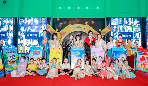 南海影视城“大头儿子”主题展览备受小朋友喜爱.jpg 南海影视城“大头儿子”主题展览备受小朋友喜爱.jpg