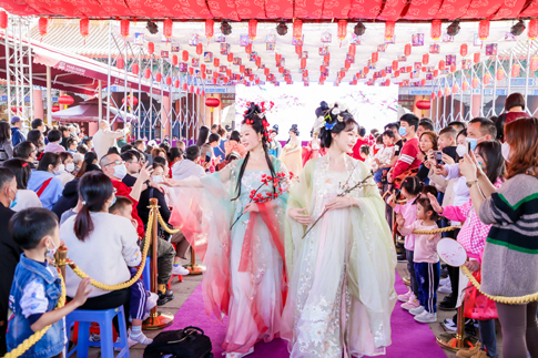 南海景区《花神大秀》节目备受欢迎.jpg